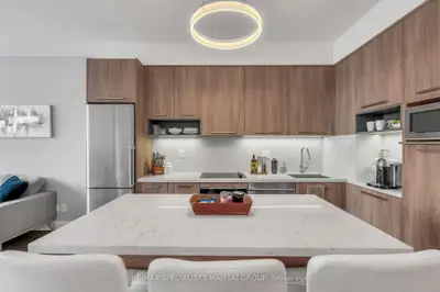 36 Park Lawn Road 3806, Toronto W06, On M8v 0e5