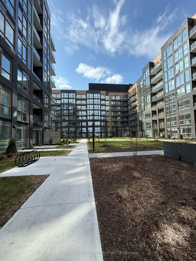 2333 Khalsa Gate 714, Oakville, On L7m 0x7