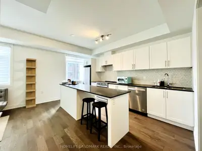 1095 Douglas Mccurdy Common 254, Mississauga, On L5g 0c6