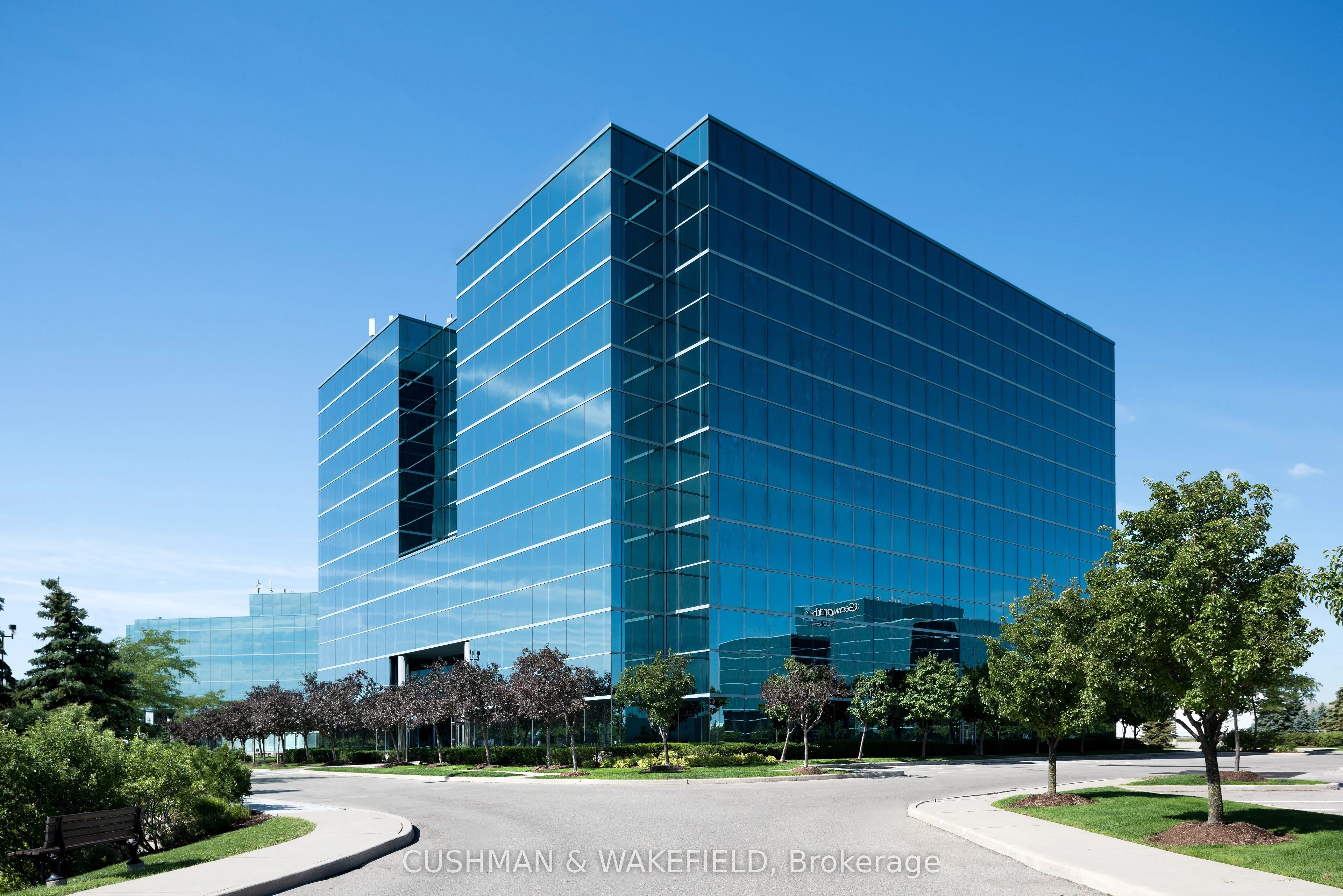 2020 Winston Park Drive 101, Oakville, ON L6H 6X7