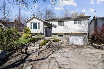 Detached in Burlington