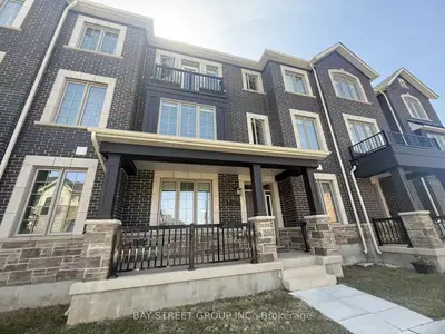 Att/Row/Townhouse in Oakville