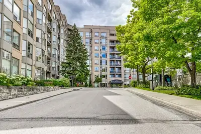 2511 Lakeshore Road W 415, Oakville, On L6l 6l9
