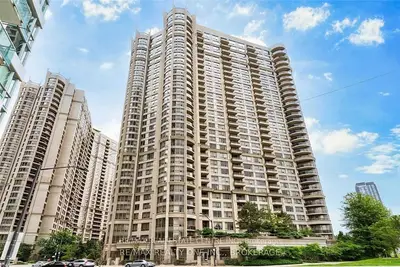 3888 Duke Of York Boulevard 1525, Mississauga, On L5b 4p5