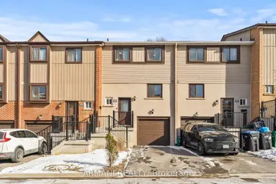 Condo Townhouse in Brampton