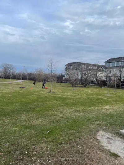 840 Dundas Street W 14, Mississauga, On L5c 1c2