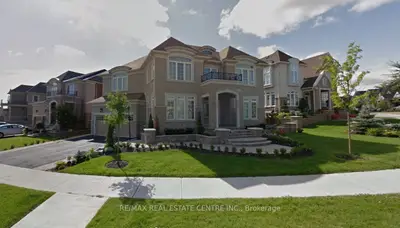 Detached in Oakville