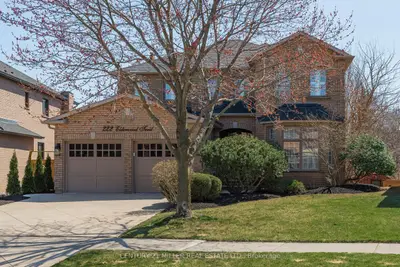 Detached in Oakville