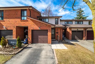 Condo Townhouse in Brampton