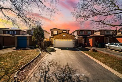 Detached in Brampton