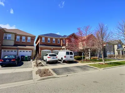 3845 Brinwood Gate W, Mississauga, On L5m 7h3