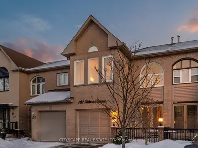 Att/Row/Townhouse in Brampton