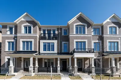 Att/Row/Townhouse in Oakville