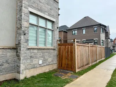 1449 Everest Crescent Lower Level, Oakville, On L6h 3s4