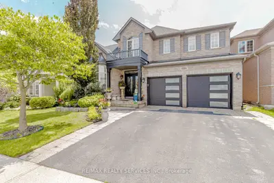 Detached in Oakville