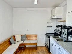 2257 Dundas Street W 2, Toronto W01, ON M6R 1X6