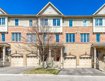Condo Townhouse in Brampton