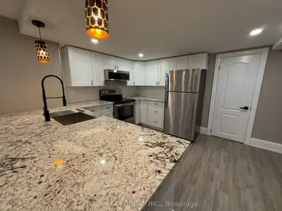 2710 Quail's Run Bsmt, Mississauga, On L5m 5k3
