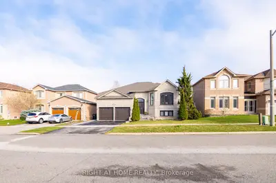 524 Indian Summer Trail, Mississauga, On L4z 3y7