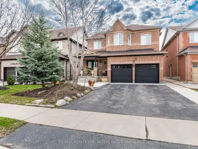 Detached in Brampton