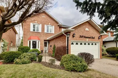 2649 Hammond Road, Mississauga, On L5k 2m5