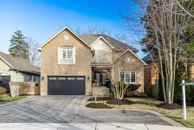Detached in Oakville
