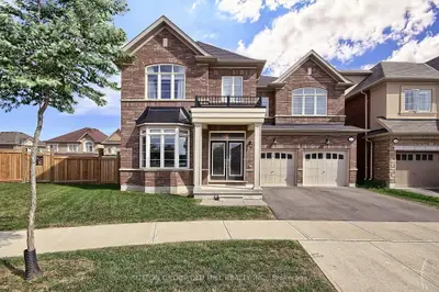 Detached in Oakville