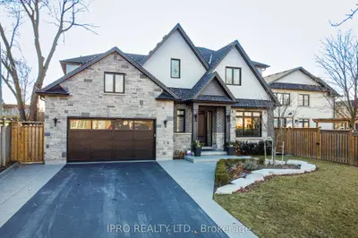 Detached in Oakville