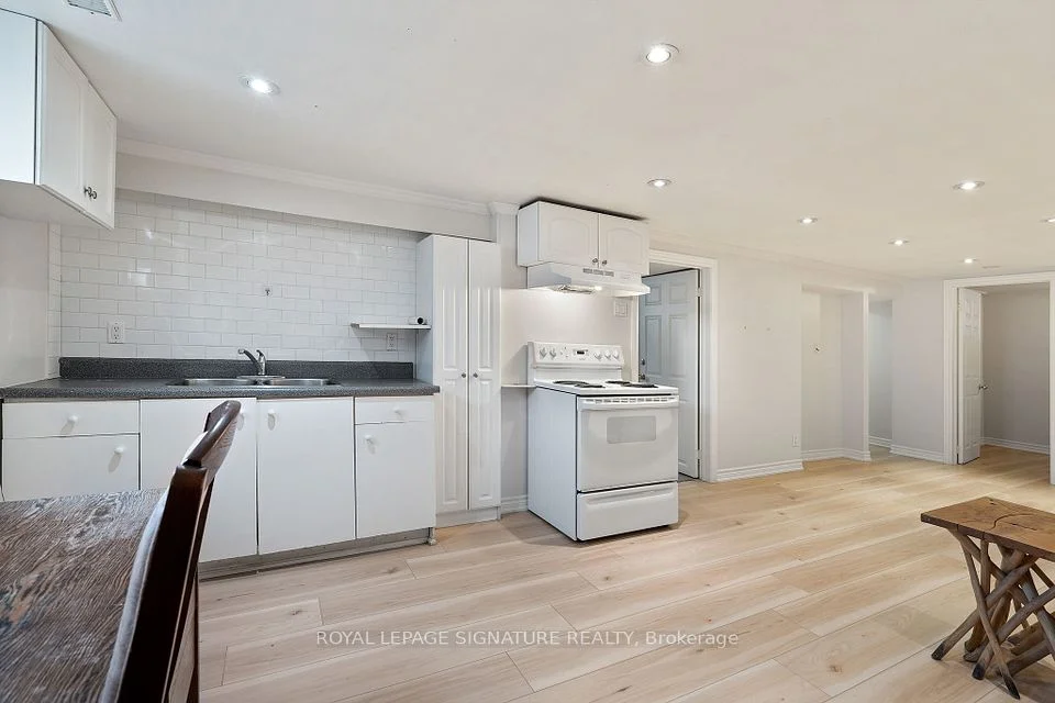 865 Glencairn Avenue Bsmt, Toronto W04, ON M6B 2A4