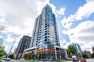 Common Element Condo in Burlington