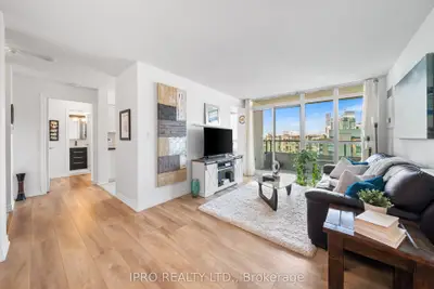 Condo Apartment in Mississauga