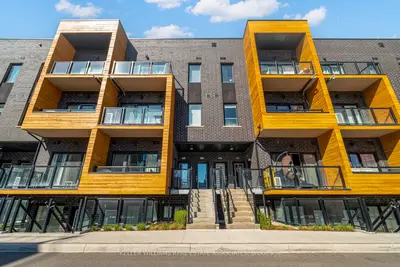 Condo Townhouse in Mississauga