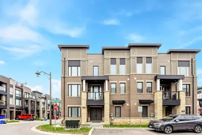 428 Rockwell Common, Oakville, On, L6h 7e3