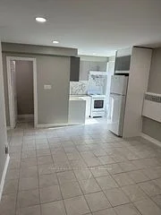 5 Hill Heights Road 103, Toronto W07, On M8y 1y9