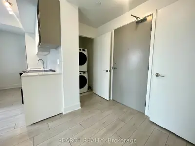 Condo Apartment in Brampton