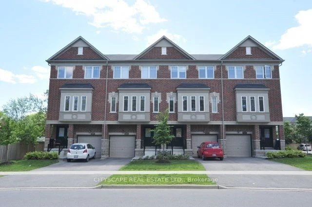 2596 Glengarry Road 22, Mississauga, ON L5C 0A2