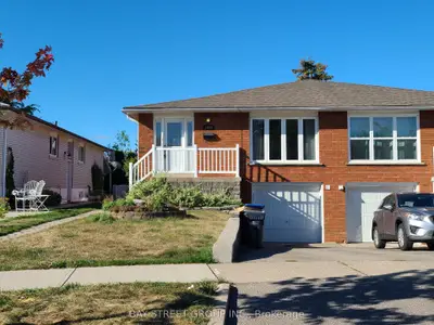 Semi-Detached in Mississauga