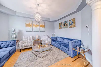 Att/Row/Townhouse in Mississauga