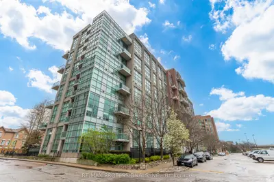 200 Manitoba Street 424, Toronto W06, On M8y 3y9