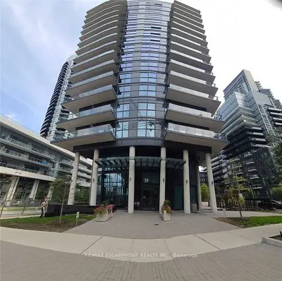 39 Annie Craig Drive 421, Toronto W06, On M8v 0h1
