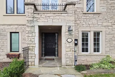 132 John Street, Oakville, On L6k 1h4