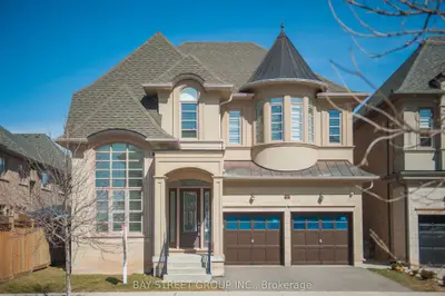 Detached in Oakville