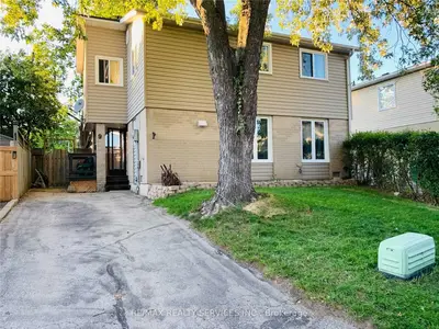 Upper Level in Brampton