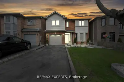 Detached in Brampton