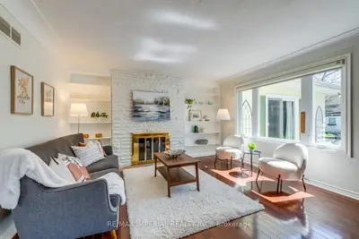Detached in Oakville