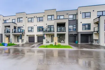Att/Row/Townhouse in Burlington