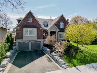 22 Joymar Drive, Mississauga, On L5m 1e9