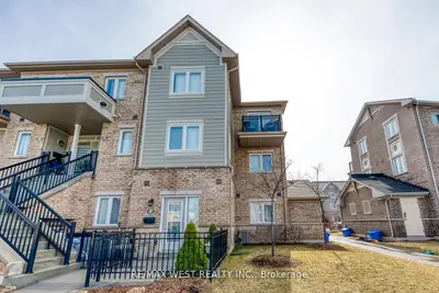 Condo Townhouse in Brampton