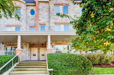 Condo Townhouse in Toronto