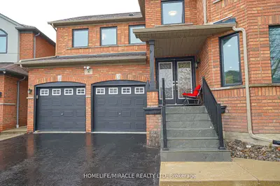 Detached in Brampton